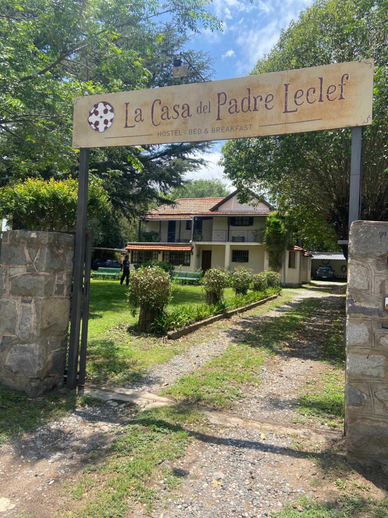 B&B La Casa Del Padre Leclef Valle Hermoso Exterior photo
